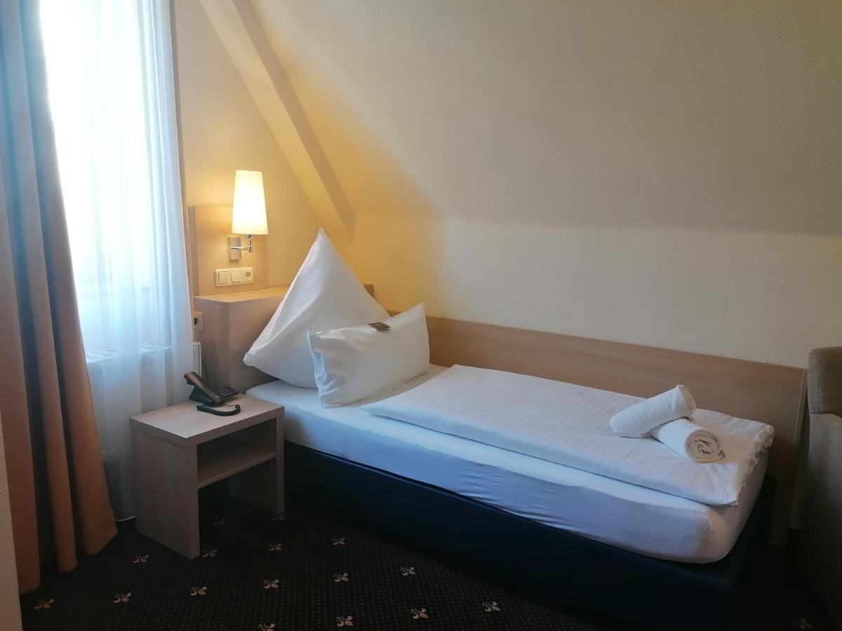 Hessischer Hof Ober-Ramstadt Ngoại thất bức ảnh
